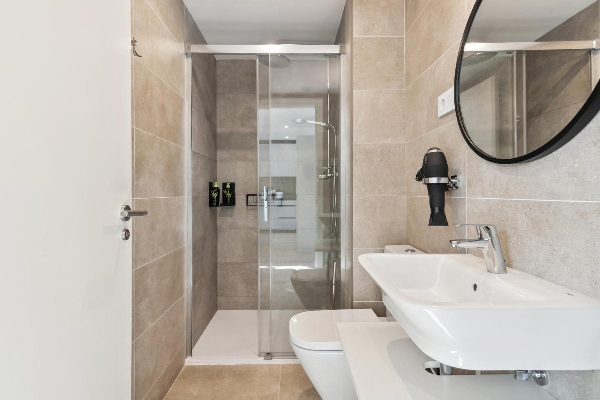 Limehome Valencia Carrer Del Pare Palau I Quer מראה חיצוני תמונה