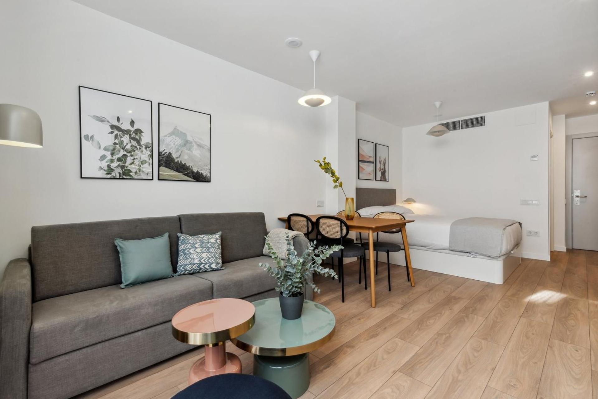 Limehome Valencia Carrer Del Pare Palau I Quer מראה חיצוני תמונה