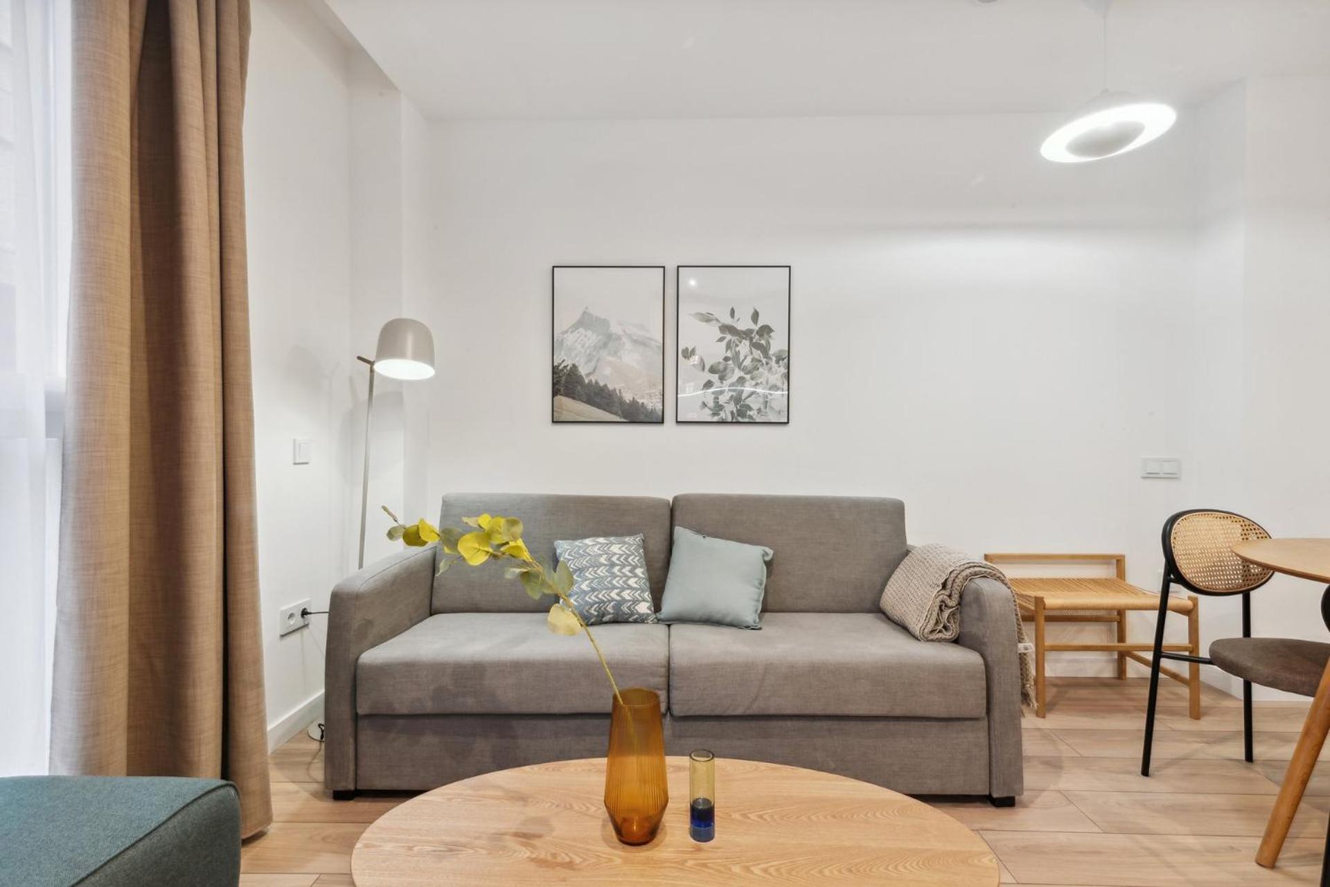 Limehome Valencia Carrer Del Pare Palau I Quer מראה חיצוני תמונה