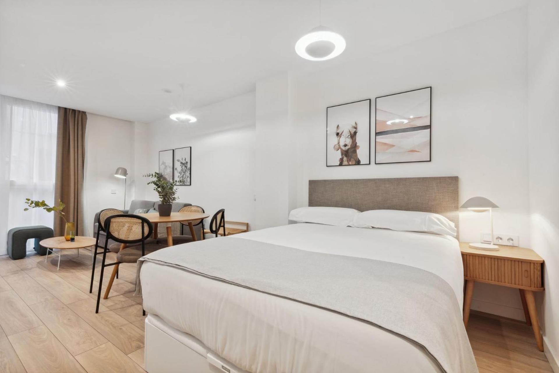 Limehome Valencia Carrer Del Pare Palau I Quer מראה חיצוני תמונה