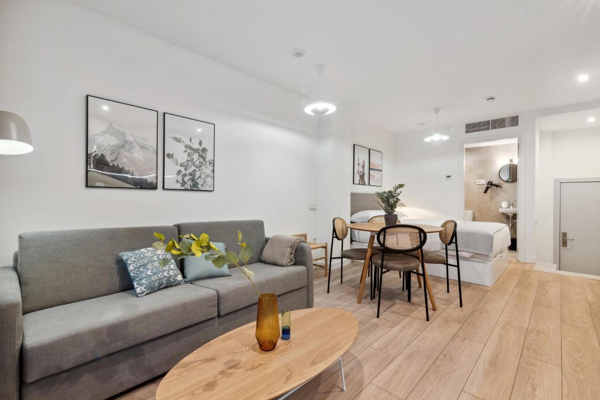 Limehome Valencia Carrer Del Pare Palau I Quer מראה חיצוני תמונה